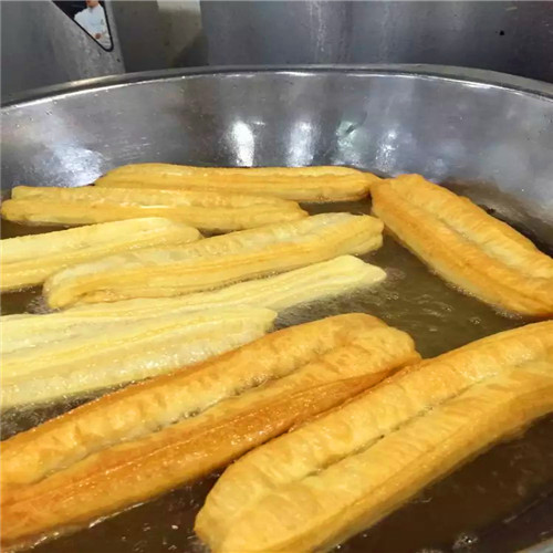 油条培训学校哪家靠谱?正宗油条技术